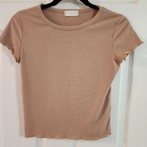 Junior Ribbed Tan Top. Junior Fit Medium. Cropped Top.